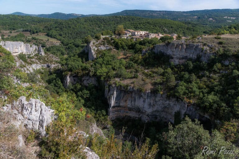 Vu depuis un sommet sur les hauts plateaux du Lubéron