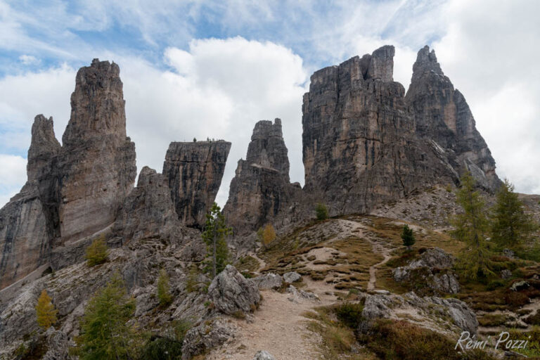 Pic rocheux des Dolomites sculpté par l'érosion
