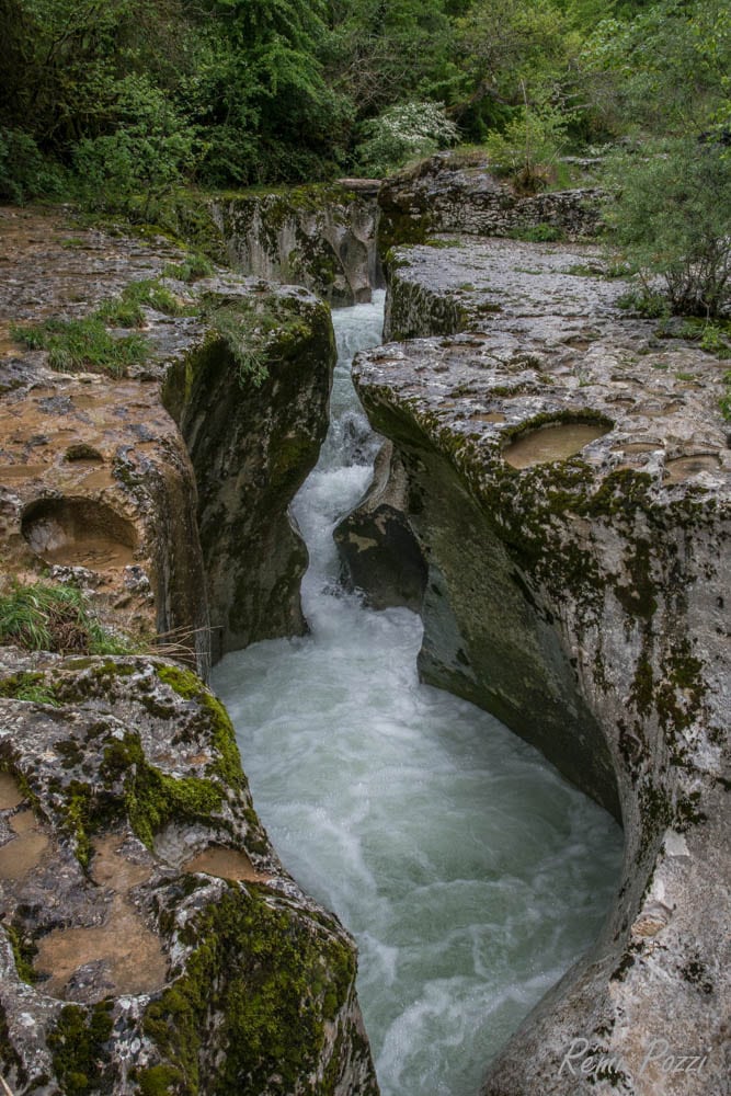 Canyon étroit de Thurignin ou passe les eaux du Séran