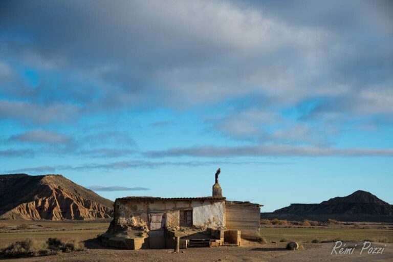 Vielle maisonnette en pierre dans le désert des Bardenas