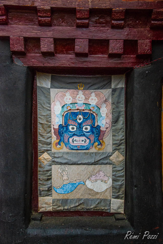 Tissu représentant une divinité bouddhiste